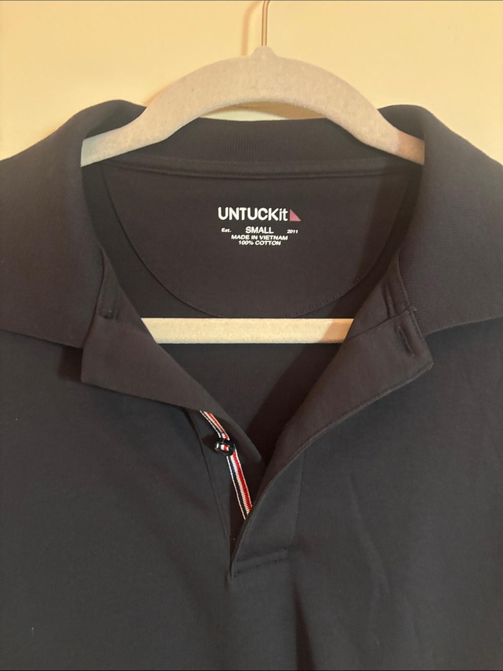 UNTUCKit Men's Damaschino Black Polo with Subtle Trim - sz S - Picture 3 of 5